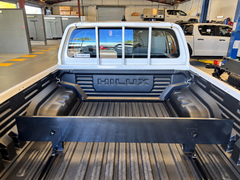 Toyota Hilux N90 TubDivider Drop-In