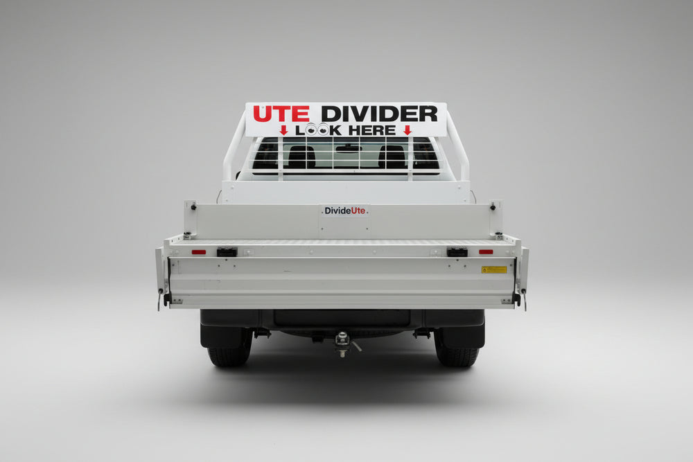 DivideUte TrayDivider panel held in place in the bracket in the lowest position