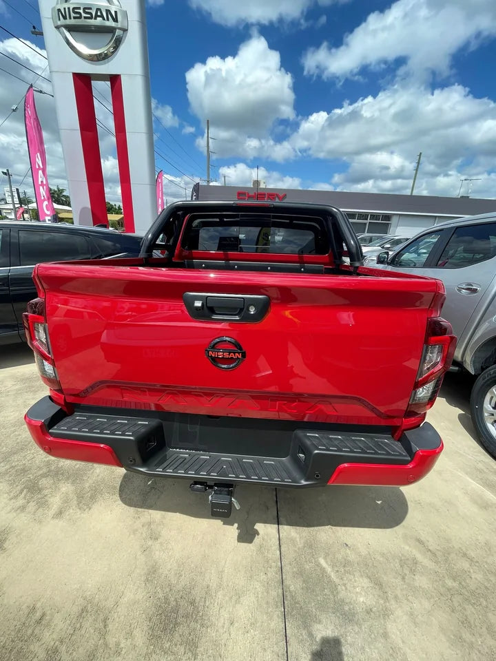 Nissan Navara — DivideUte vehicle reference photograph